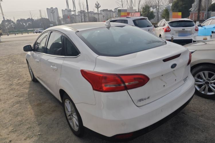 Used Ford Focus 2015 Sedan EcoBoost 180 Automatic Elite Model Exterior 2