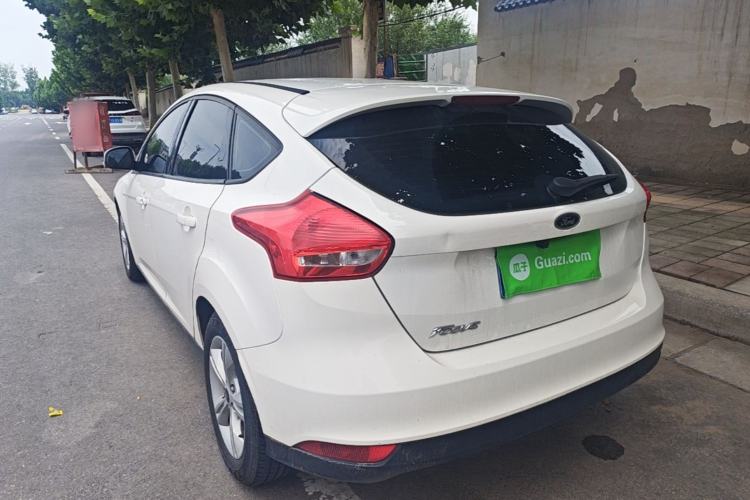 Used Ford Focus 2015 Hatchback 1.6L Automatic Comfort Model Exterior 2