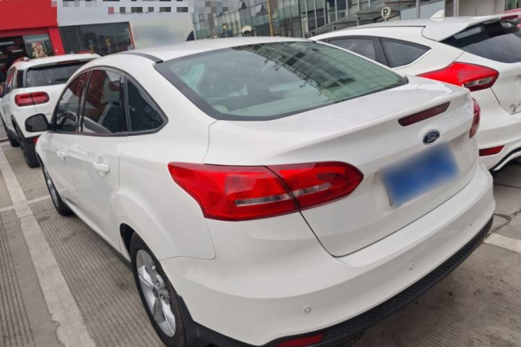 Used Ford Focus 2015 Sedan 1.6L Manual Comfort Model Exterior 2