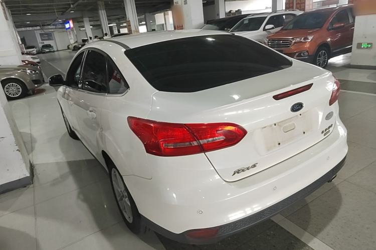 Used Ford Focus 2015 Sedan EcoBoost 180 Automatic Elite Model Exterior 2