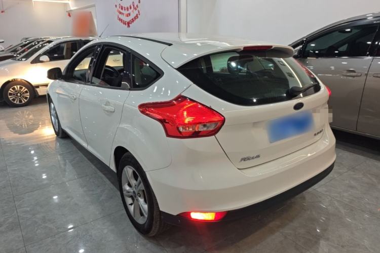 Used Ford Focus 2015 Hatchback 1.6L Automatic Comfort Model Exterior 2