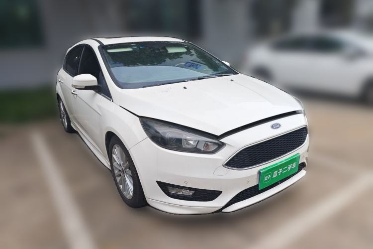 Used Ford Focus 2015 Hatchback EcoBoost 180 Automatic Sport Model Exterior 2