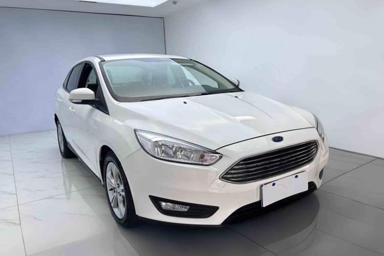 Used Ford Focus 2015 Sedan 1.6L Automatic Comfort Model Exterior 2