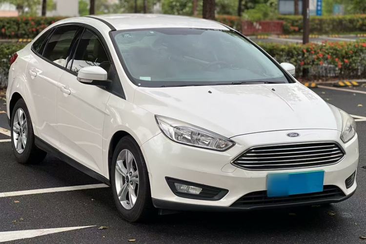 Used Ford Focus 2015 Sedan 1.6L Automatic Comfort Model Exterior 2