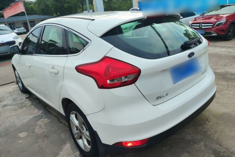 Used Ford Focus 2015 Hatchback 1.6L Automatic Comfort Model Exterior 2