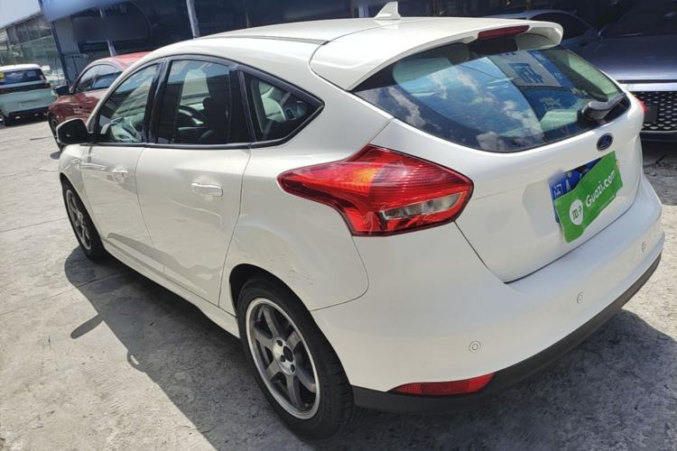 Used Ford Focus 2015 Hatchback 1.6L Manual Fashion Edition Exterior 2