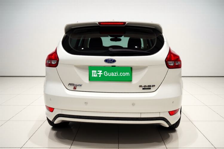 Used Ford Focus 2015 Hatchback EcoBoost 180 Automatic Sport Model Exterior 2