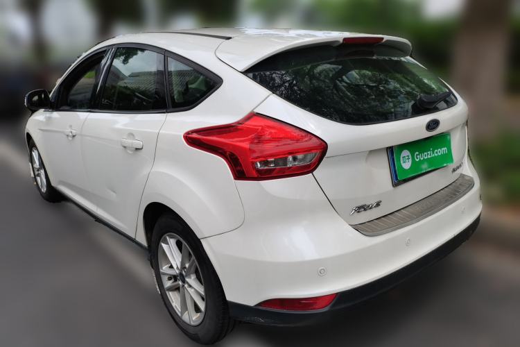 Used Ford Focus 2015 Hatchback 1.6L Automatic Fashion Edition Exterior 3