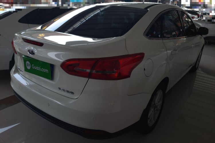 Used Ford Focus 2015 Sedan 1.6L Automatic Trend Model Exterior 3