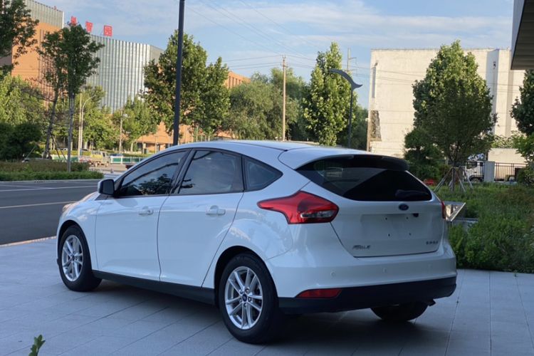 Used Ford Focus 2015 Hatchback 1.6L Manual Fashion Edition Exterior 4