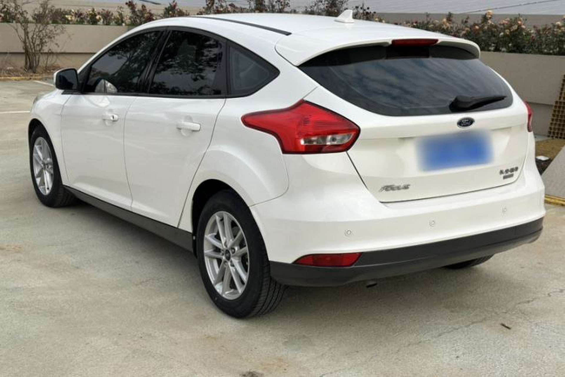 Used Ford Focus 2015 Hatchback EcoBoost 125 Manual – Ultra-Style Edition Exterior 4