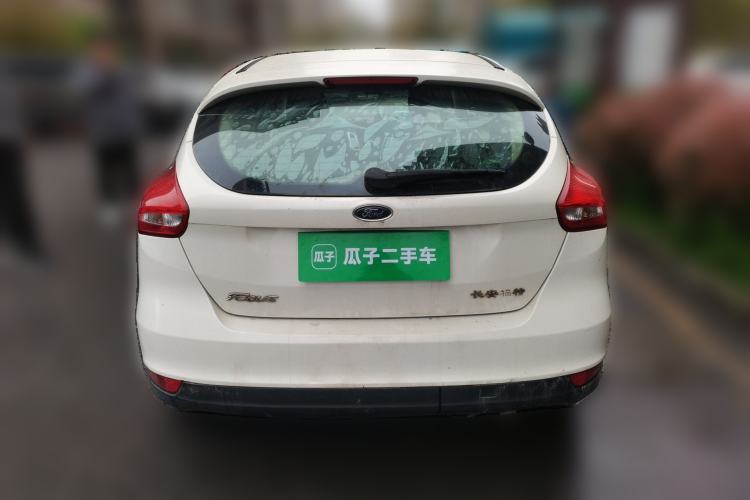 Used Ford Focus 2015 Hatchback 1.6L Automatic Comfort Model Exterior 4