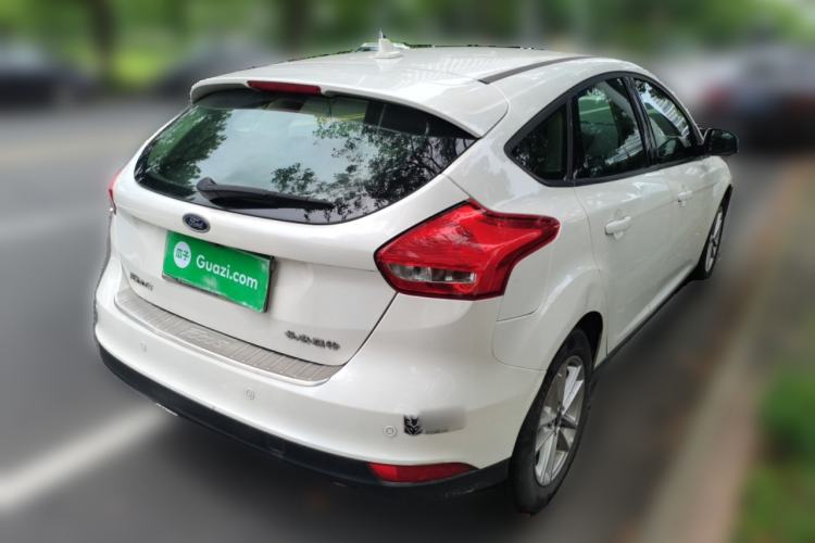 Used Ford Focus 2015 Hatchback 1.6L Automatic Fashion Edition Exterior 5