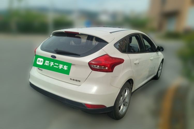 Used Ford Focus 2015 Hatchback 1.6L Manual Comfort Edition Exterior 5