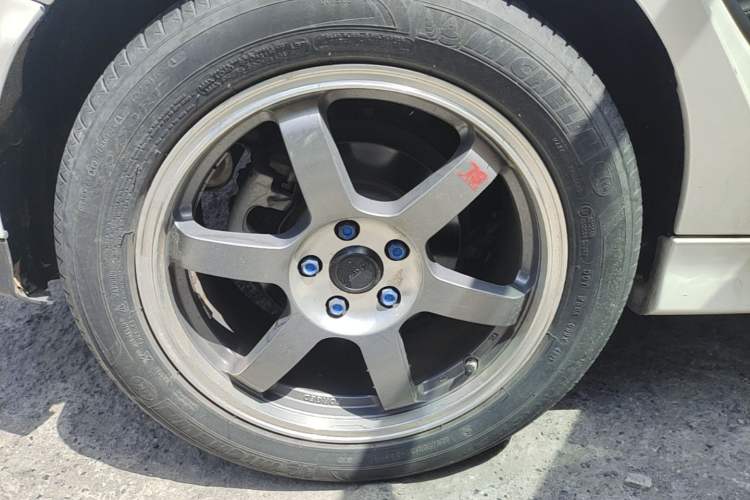 Used Ford Focus 2015 Hatchback 1.6L Manual Fashion Edition Exterior 5