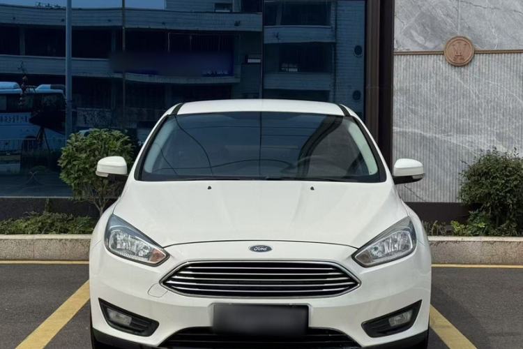 Used Ford Focus 2015 Sedan 1.6L Automatic Comfort Model Exterior 5