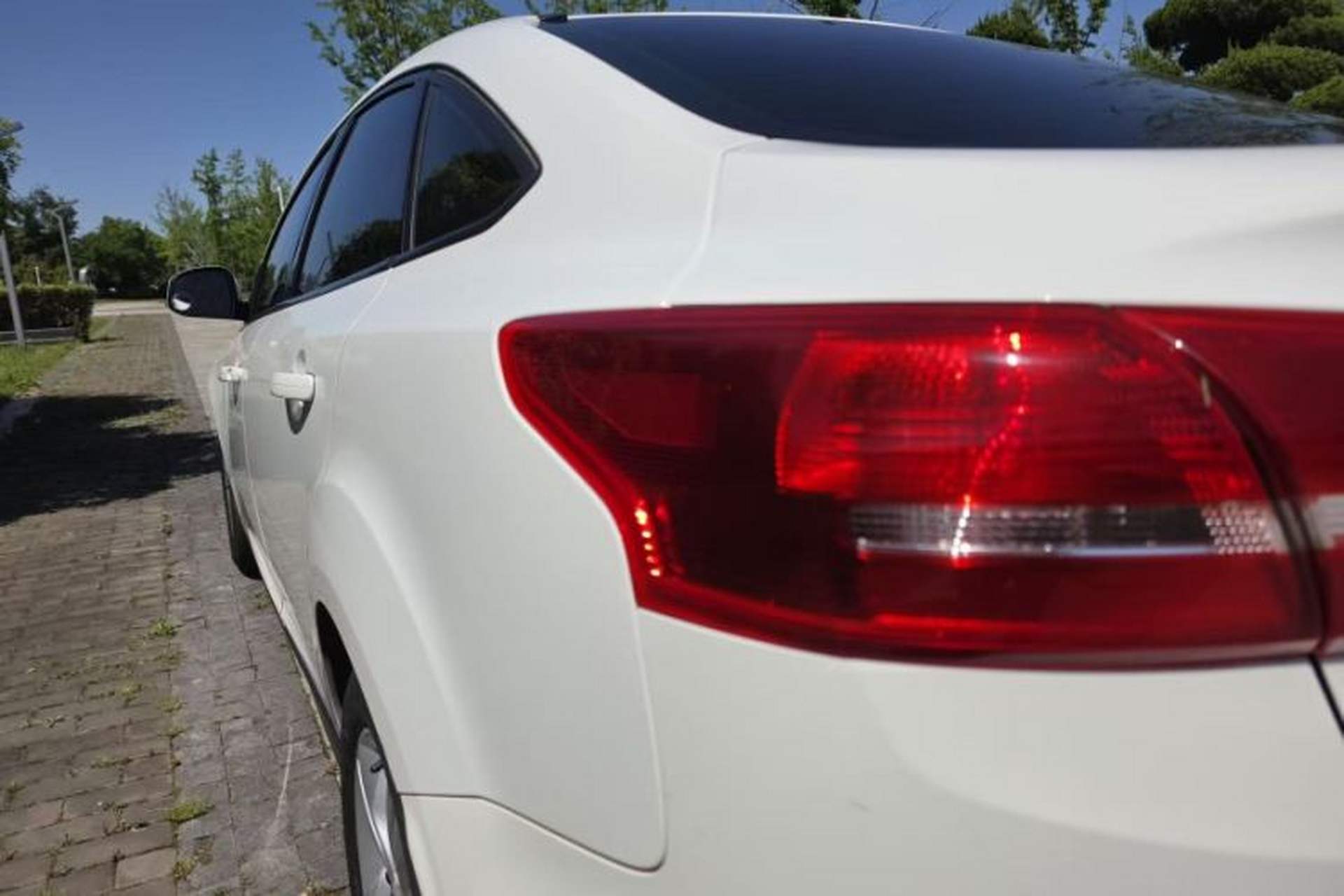 Used Ford Focus 2015 Sedan 1.6L Automatic Comfort Model Exterior 5