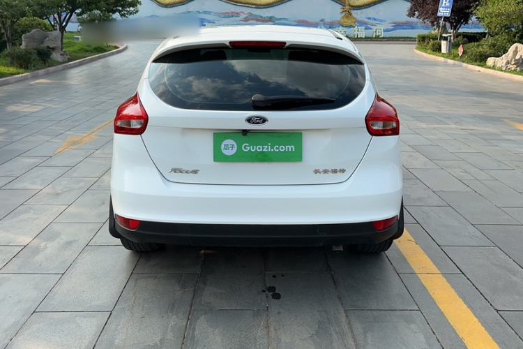 Used Ford Focus 2015 Hatchback 1.6L Automatic Comfort Model Exterior 7