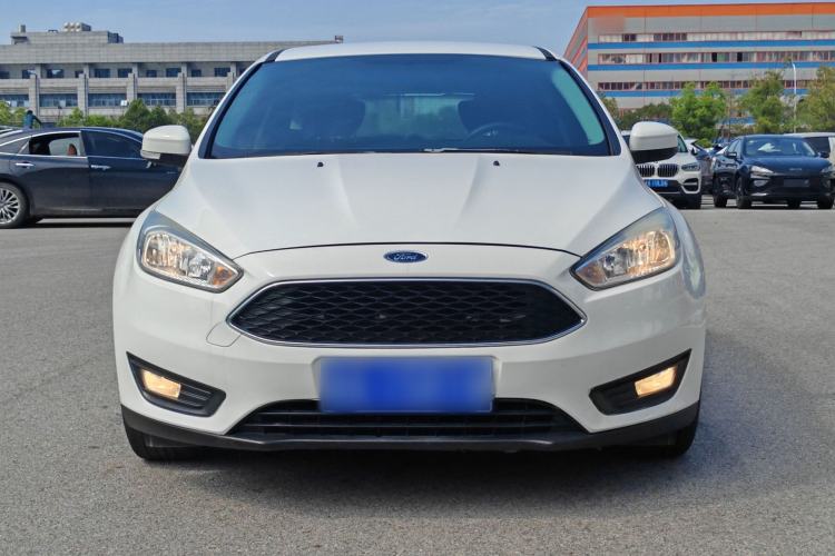 Used Ford Focus 2015 Hatchback 1.6L Automatic Comfort Model Exterior 7