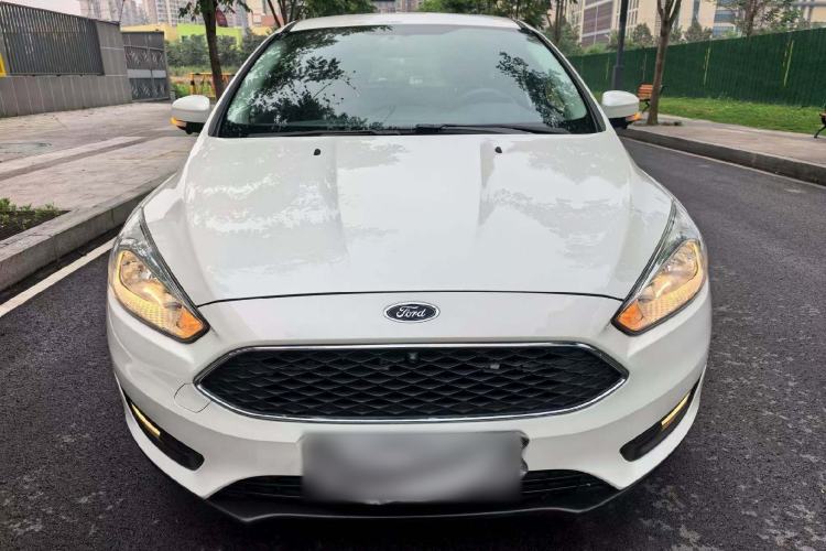 Used Ford Focus 2015 Hatchback 1.6L Automatic Comfort Model Exterior 7