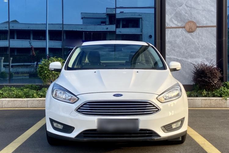 Used Ford Focus 2015 Sedan 1.6L Automatic Comfort Model Exterior 8