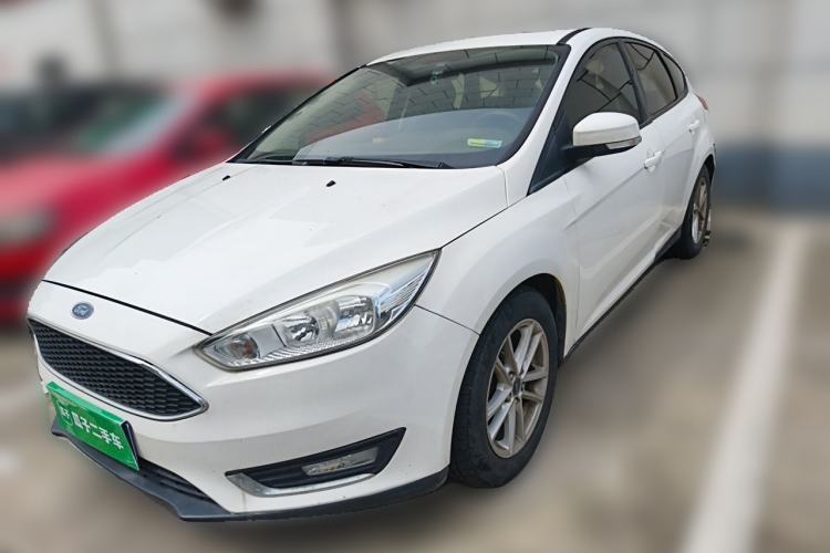 Used Ford Focus 2015 Hatchback 1.6L Automatic Fashion Edition Guazi used car, China used car export, Used car for sale, Used cars, Cheapest cars for sale
