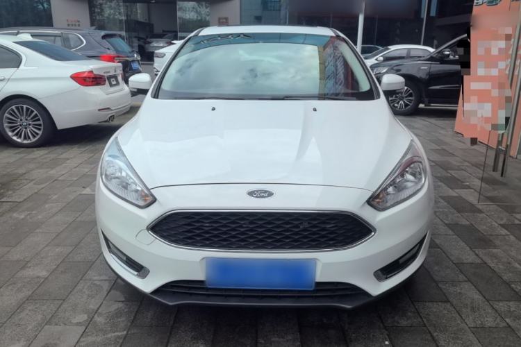 Used Ford Focus 2015 Hatchback 1.6L Manual Fashion Edition Front