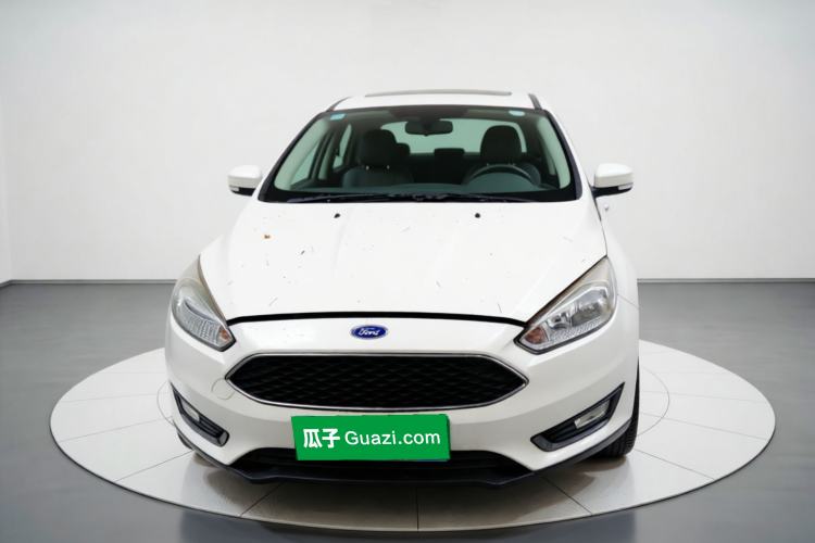 Used Ford Focus 2015 Hatchback EcoBoost 125 Automatic Supreme Style Edition Front
