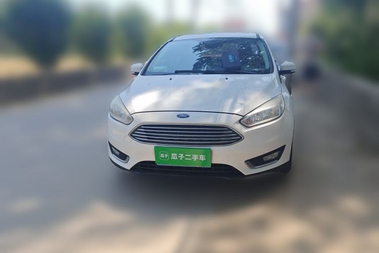 Used Ford Focus 2015 Sedan 1.6L Manual Fashion Edition Front
