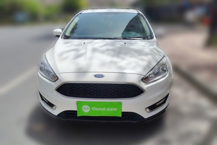 Used Ford Focus 2015 Hatchback EcoBoost 125 Manual – Ultra-Style Edition Front