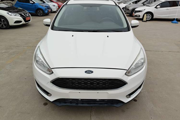 Used Ford Focus 2015 Hatchback 1.6L Automatic Fashion Edition Front