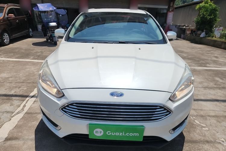 Used Ford Focus 2015 Sedan EcoBoost 125 Manual – Ultra-Style Edition Front