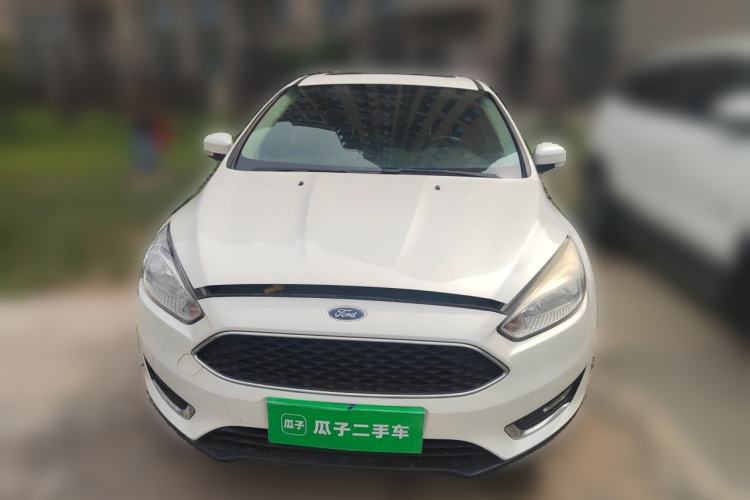 Used Ford Focus 2015 Hatchback EcoBoost 125 Automatic Supreme Style Edition Front
