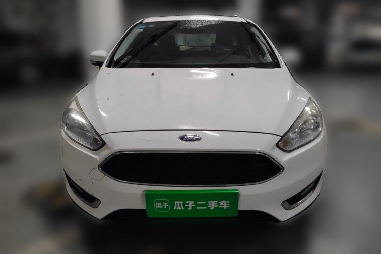 Used Ford Focus 2015 Hatchback EcoBoost 125 Automatic Supreme Style Edition Front