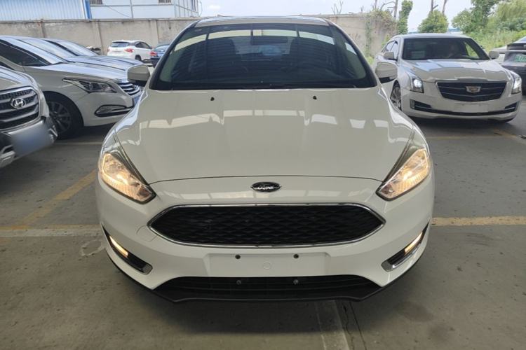 Used Ford Focus 2015 Hatchback 1.6L Automatic Fashion Edition Front