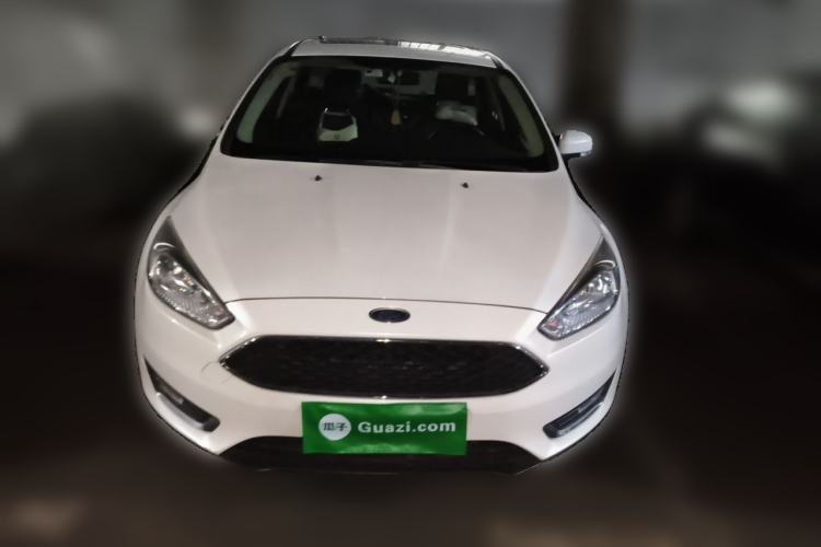 Used Ford Focus 2015 Hatchback EcoBoost 125 Automatic Supreme Style Edition Front