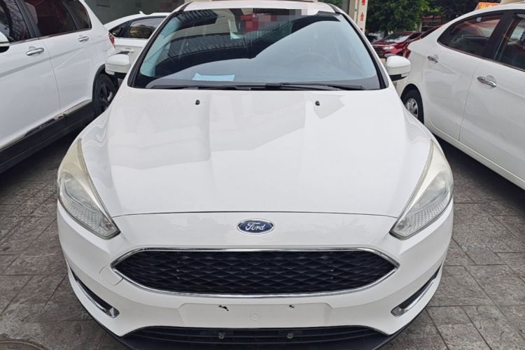 Used Ford Focus 2015 Hatchback EcoBoost 125 Automatic Supreme Style Edition Front