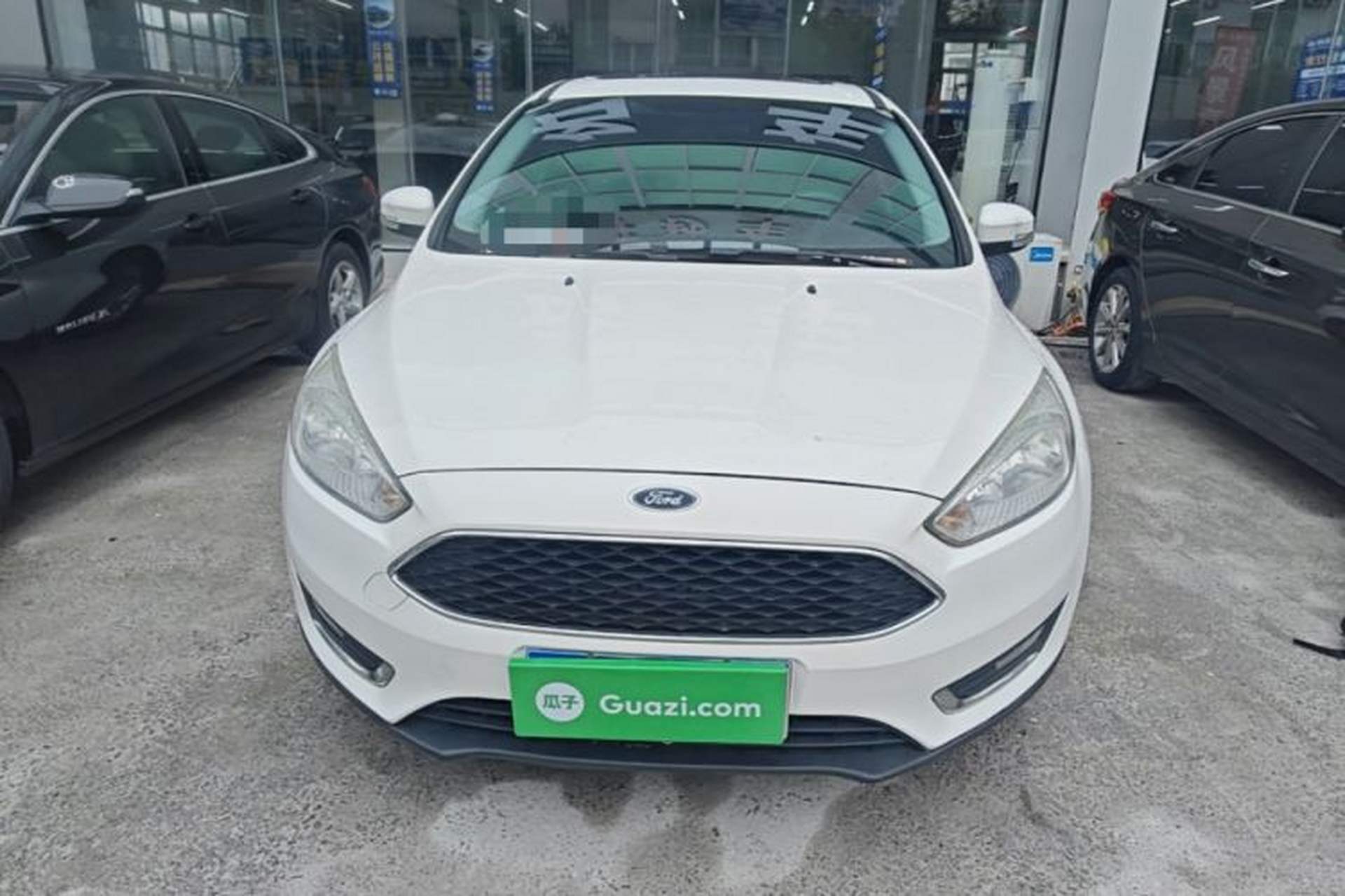 Used Ford Focus 2015 Hatchback EcoBoost 125 Automatic Supreme Style Edition Front
