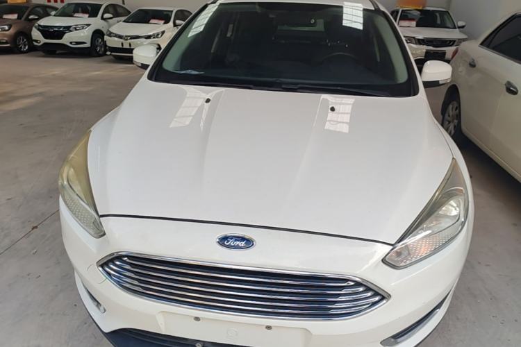 Used Ford Focus 2015 Sedan EcoBoost 125 Automatic Supreme Style Edition Front