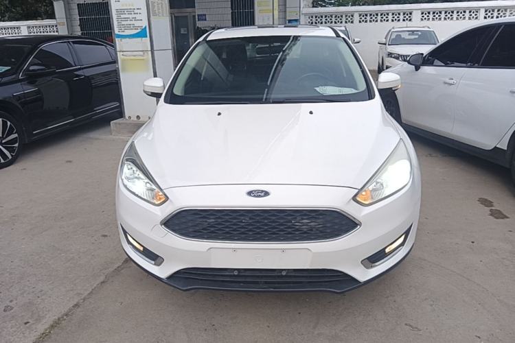 Used Ford Focus 2015 Hatchback 1.6L Automatic Fashion Edition Front