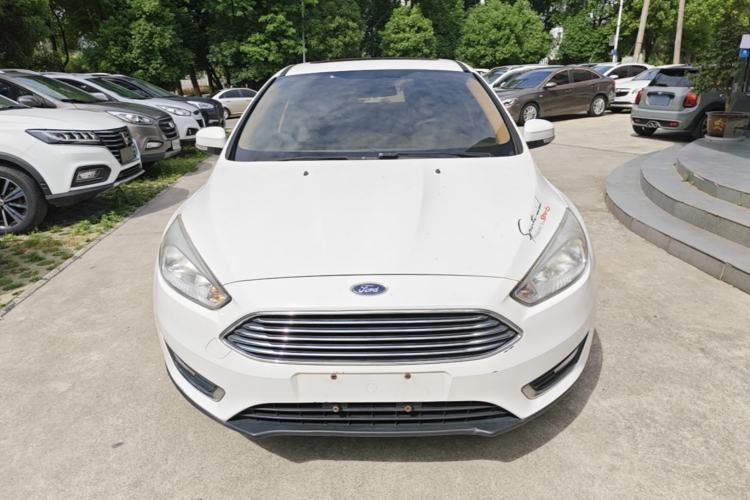 Used Ford Focus 2015 Sedan 1.6L Manual Fashion Edition Front
