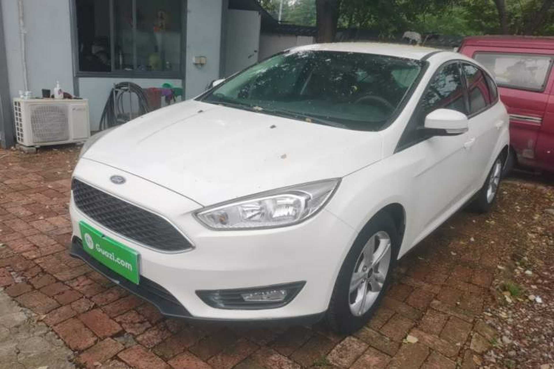 Used Ford Focus 2015 Hatchback 1.6L Manual Comfort Edition Front Left 45 Deg