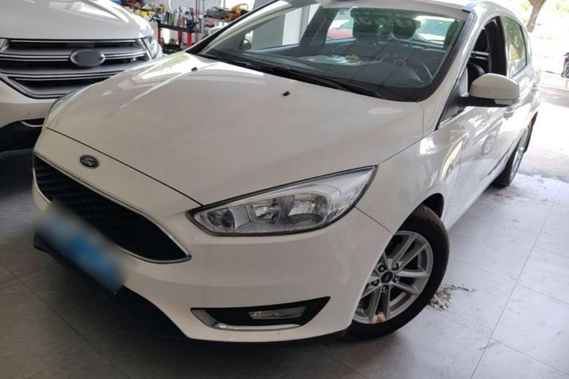 Used Ford Focus 2015 Hatchback EcoBoost 180 Automatic Elite Model Front Left 45 Deg