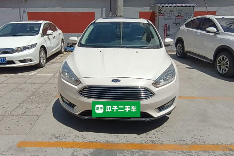 Used Ford Focus 2015 Sedan EcoBoost 125 Automatic Supreme Style Edition Front