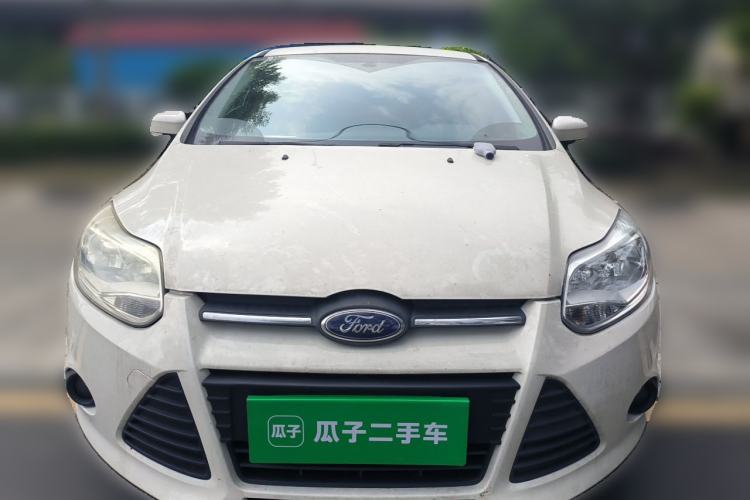 Used Ford Focus 2015 Sedan 1.6L Manual Comfort Model Front