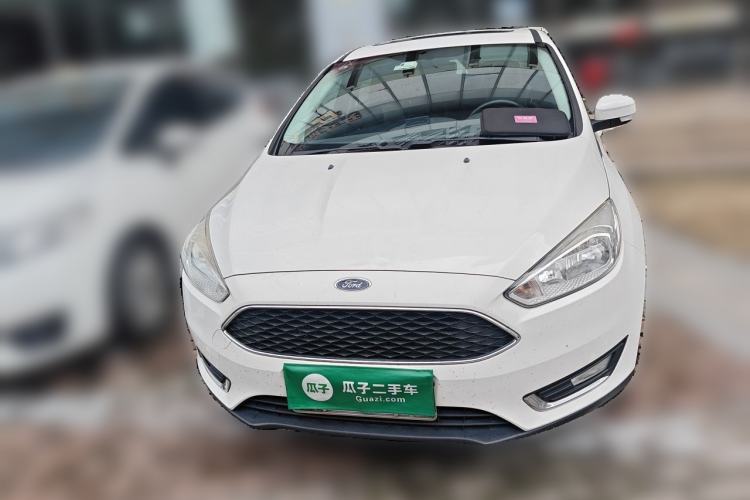 Used Ford Focus 2015 Hatchback EcoBoost 125 Automatic Supreme Style Edition Front