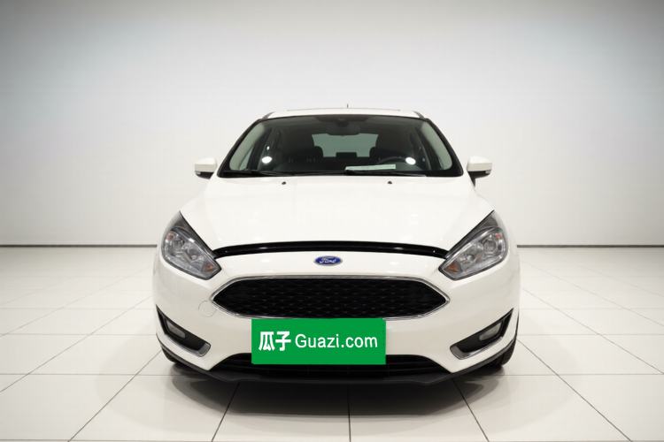 Used Ford Focus 2015 Hatchback EcoBoost 125 Automatic Supreme Style Edition Front