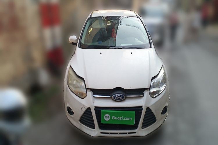 Used Ford Focus 2015 Sedan 1.6L Manual Comfort Model Front