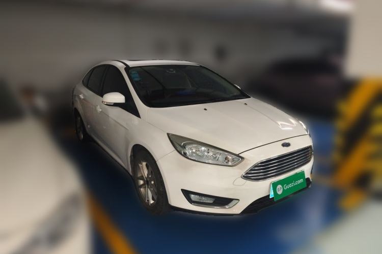 Used Ford Focus 2015 Sedan 1.6L Automatic Trend Model Front Right 45 Deg