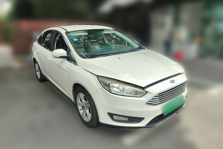 Used Ford Focus 2015 Sedan 1.6L Automatic Comfort Model Front Right 45 Deg